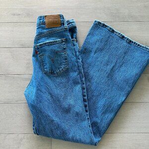 Levi's Ribcage Bell Jeans